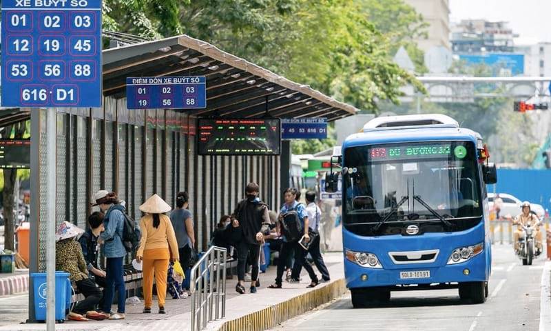 Di chuyển đến phủ bằng phương tiện công động