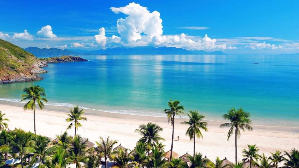 Điểm danh những bãi biển đẹp nhất miền Trung