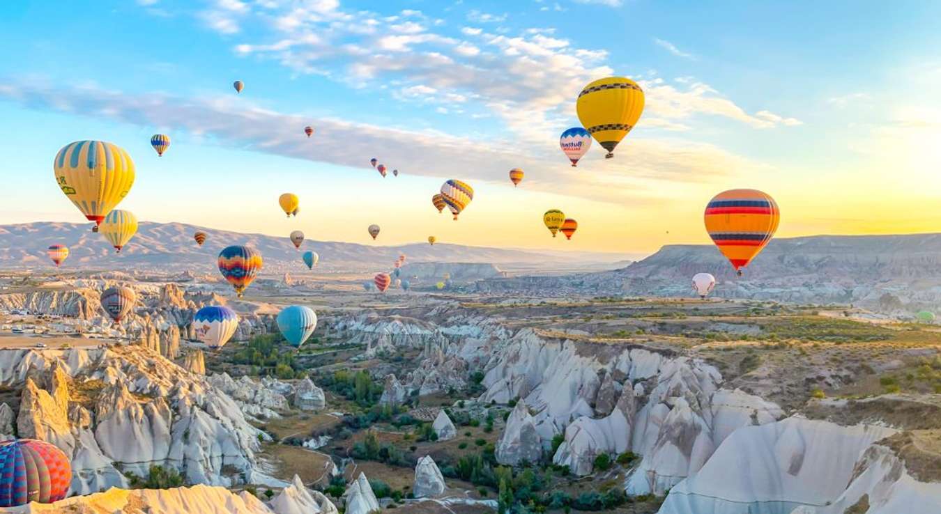 Khung cảnh đẹp ấn tượng của thung lũng Cappadocia