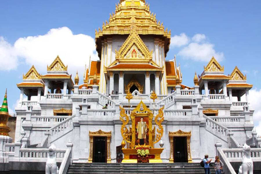 Chùa Wat Traimit - điểm du lịch tâm linh nổi bật tại xứ chùa Vàng