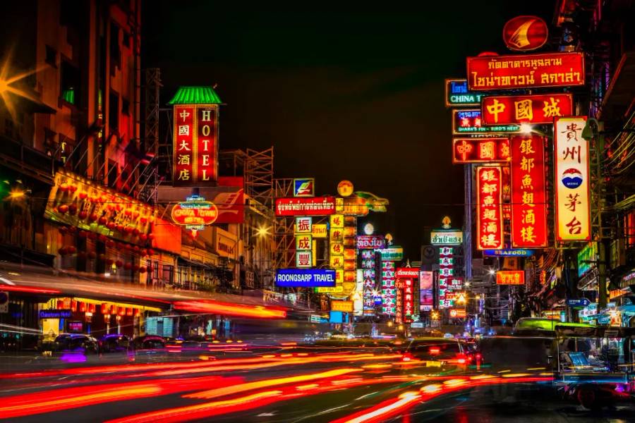 Buổi tối nhộn nhịp, sôi động tại khu phố Tàu Chinatown