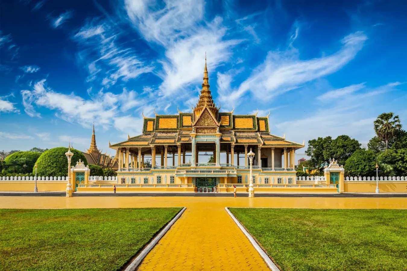 Khám phá địa điểm du lịch Cung điện Hoàng Gia Campuchia