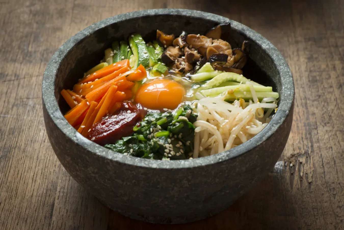 Bibimbap - Món cơm trộn nổi tiếng tại Hàn Quốc 