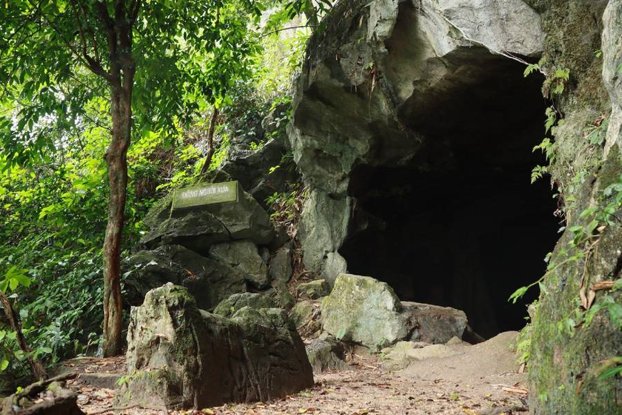 Động Người Xưa
