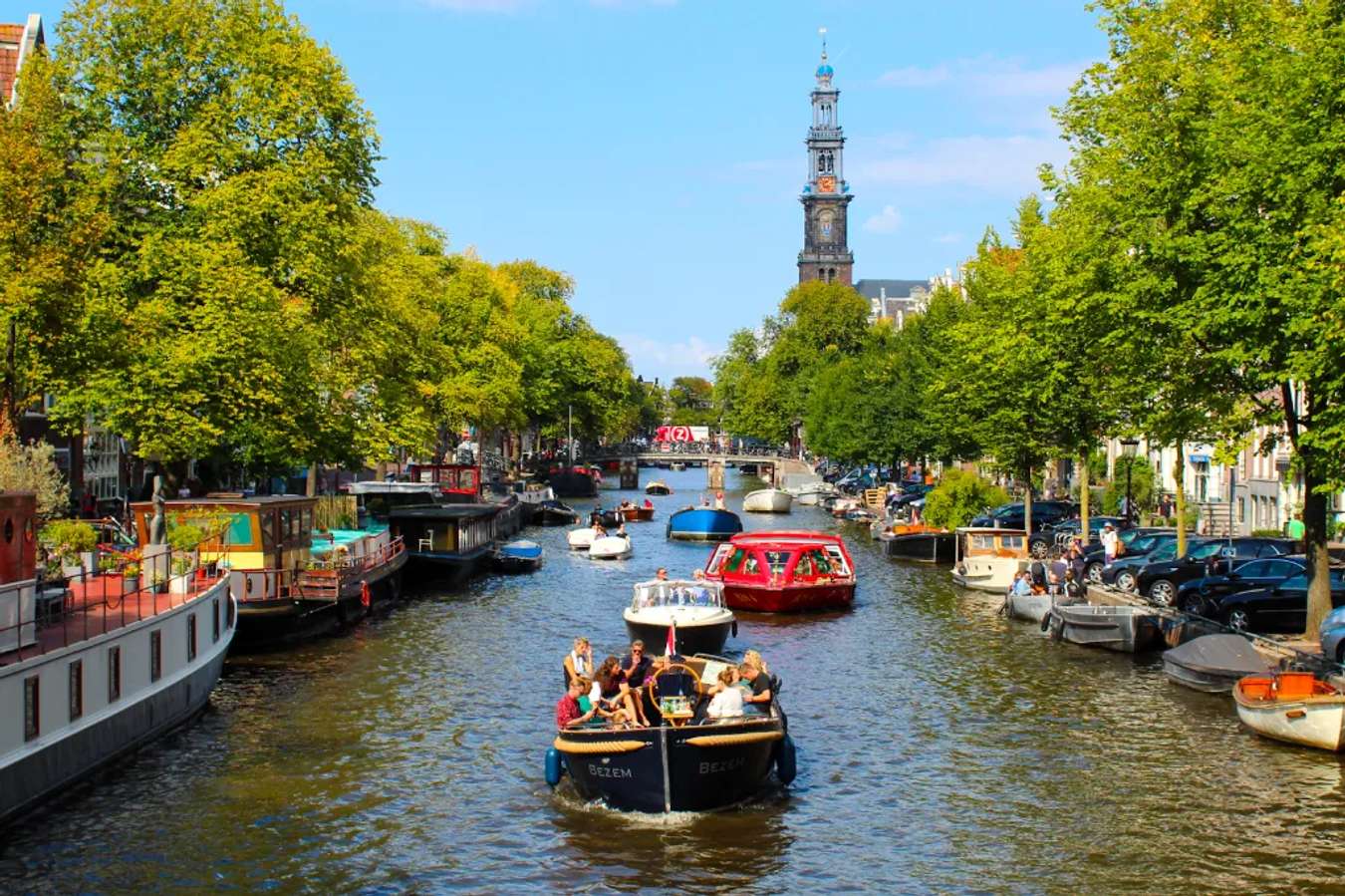 Kênh đào Amsterdam lãng mạn mê hoặc lòng người
