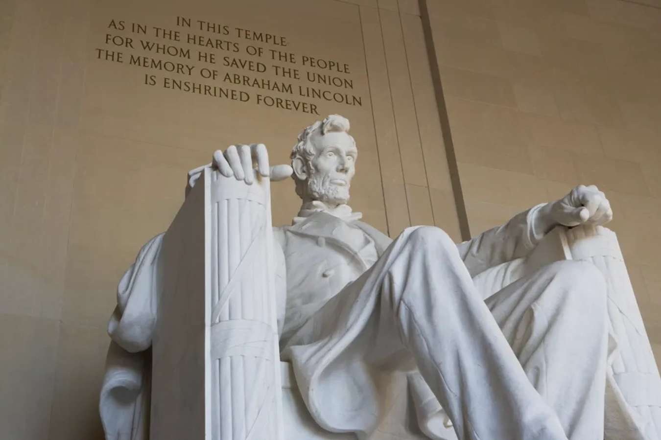 Tượng tổng thống Abraham Lincoln 