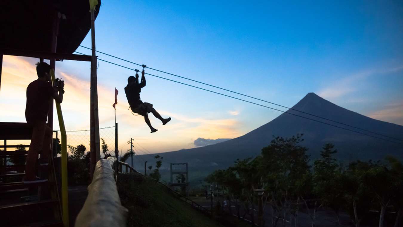 mayon volcano tourist destination