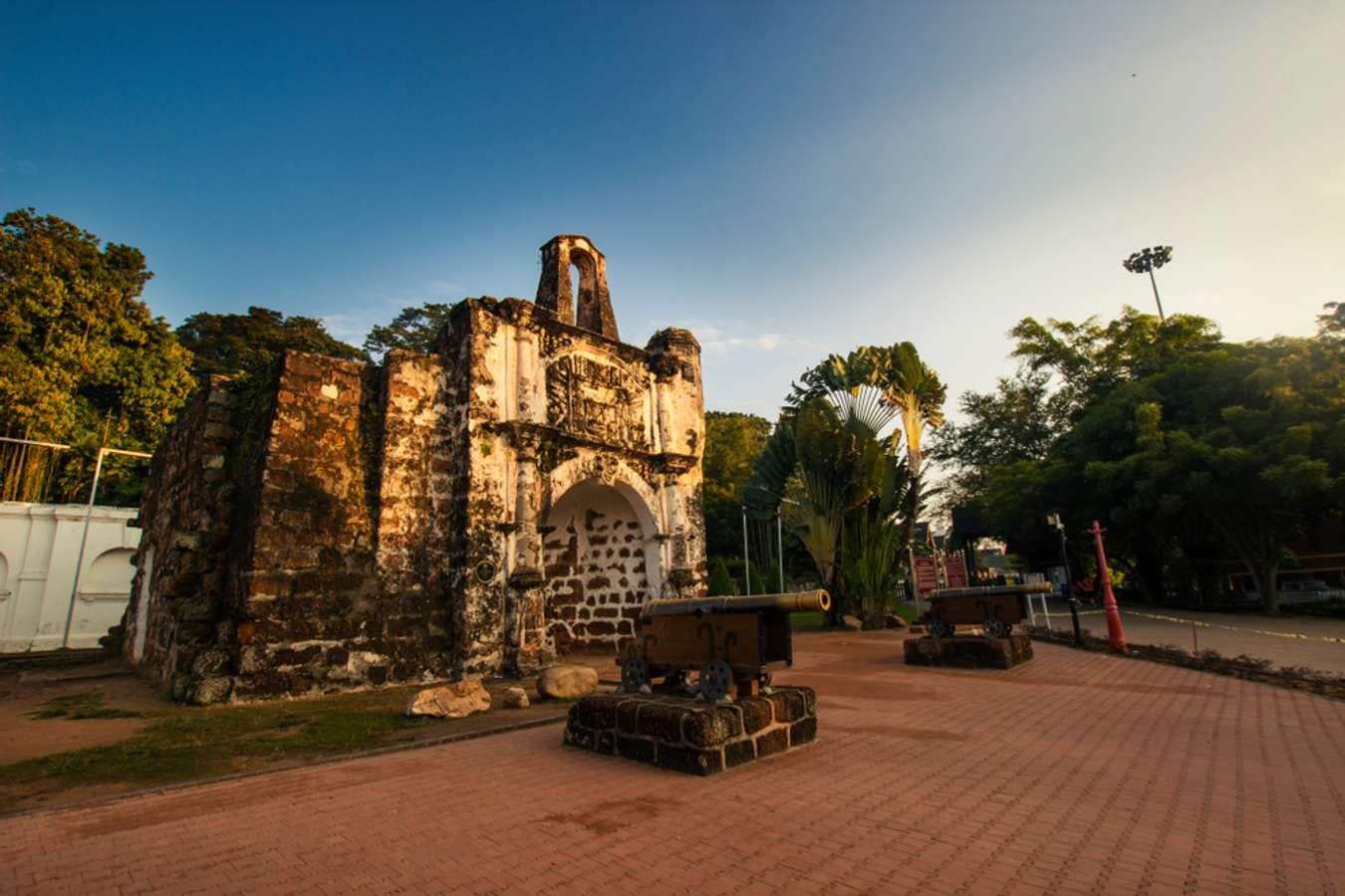 intramuros tourist spot in manila