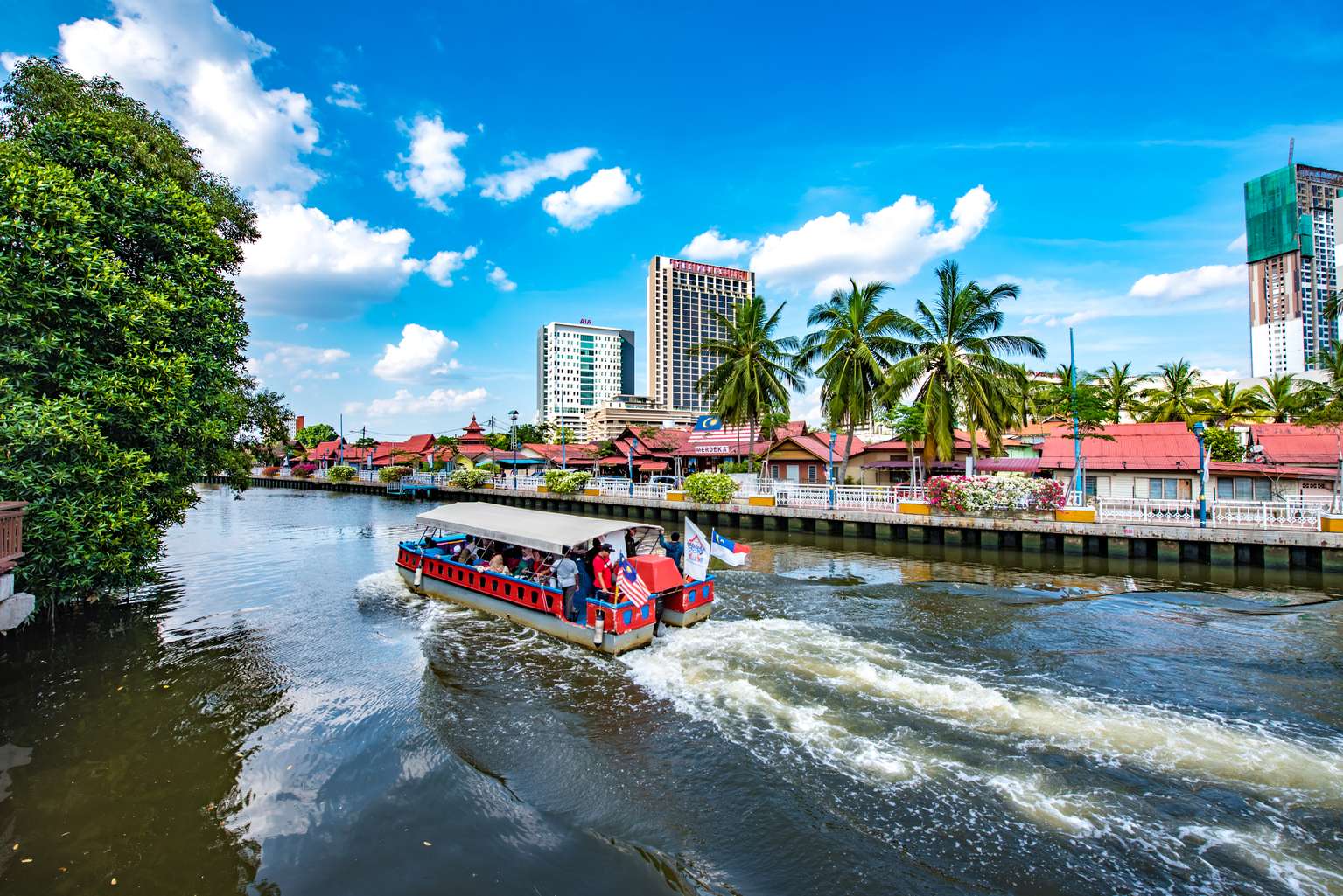 17 Cheap Activities in Melaka: A Date Ideas for Malaysians