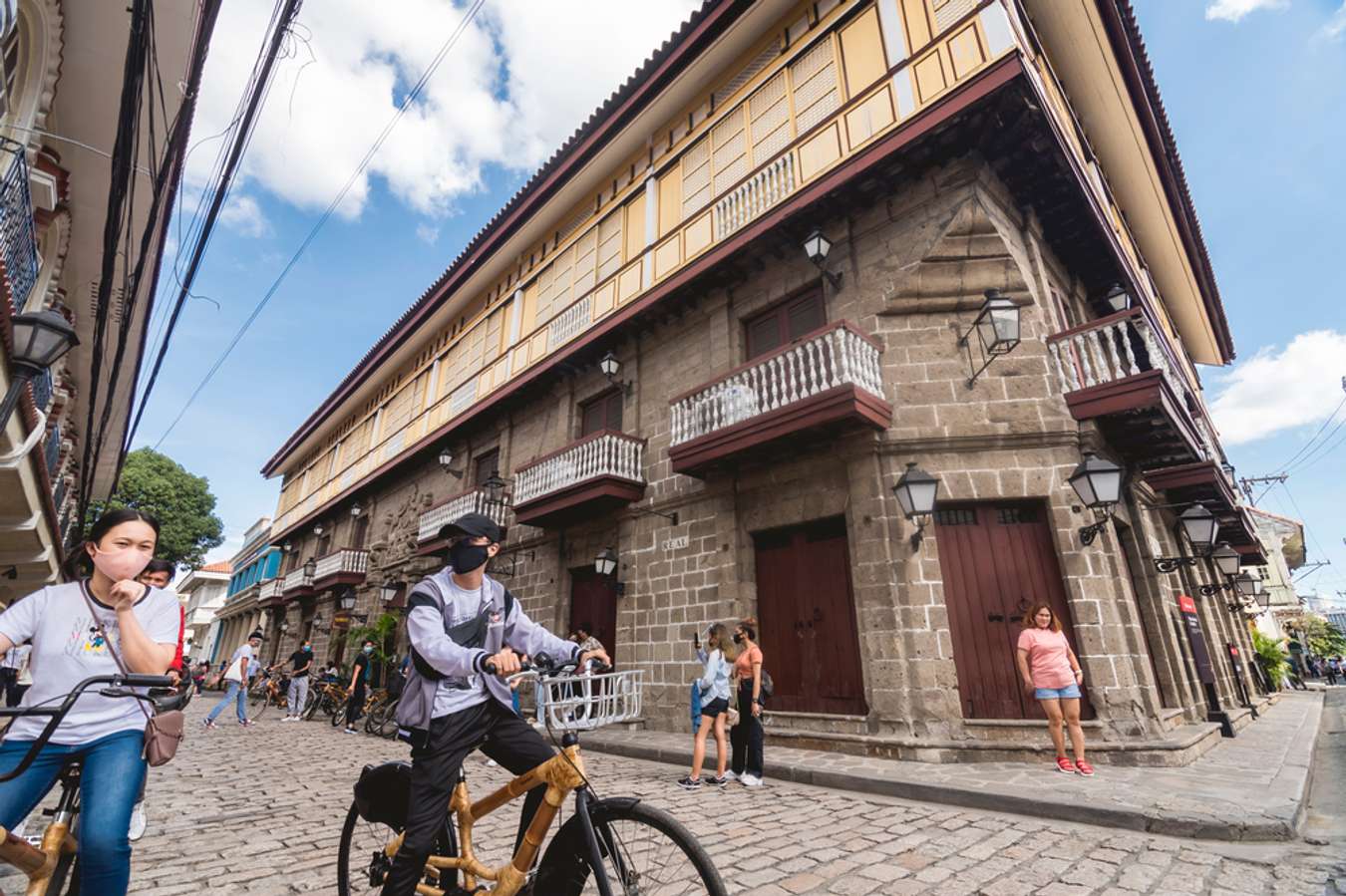 intramuros tourist spot in manila