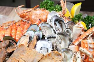9 Best Seafood Buffets in Singapore in 2026: Lobster, Snow Crab, and Free-Flow Feasts Worth Every Dollar, Traveloka Accomodation