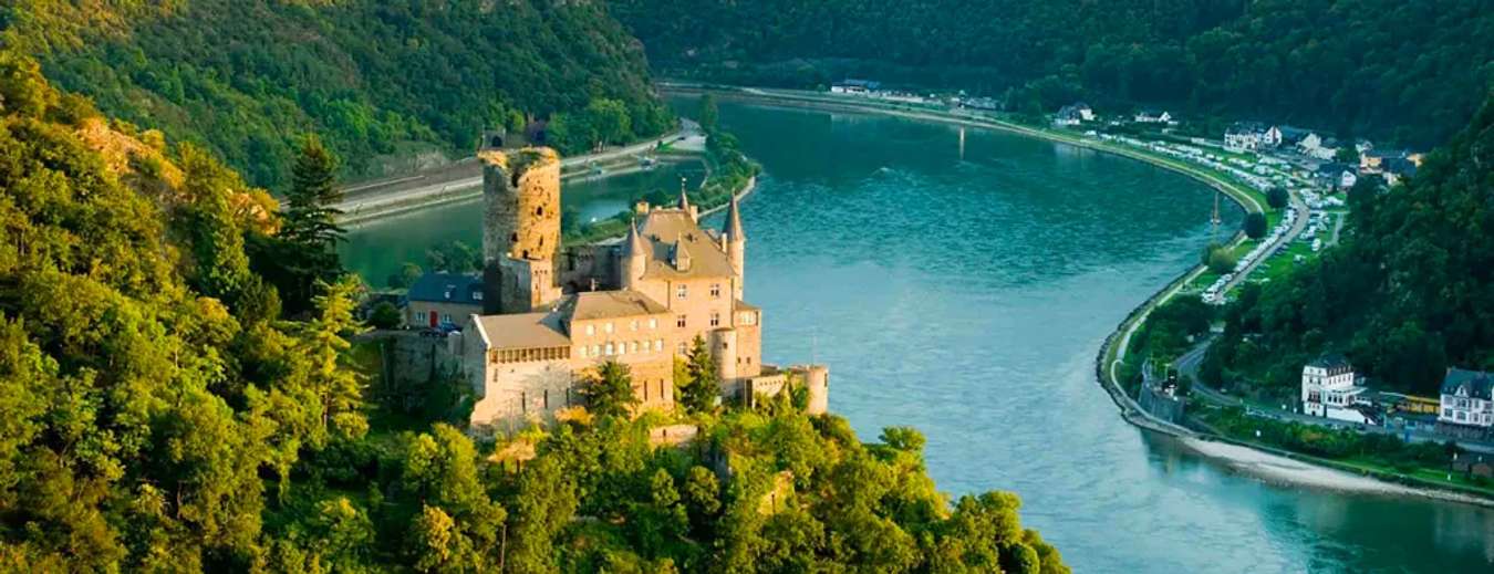 Thung Lũng Sông Rhine – Cảnh Đẹp Như Tranh Vẽ