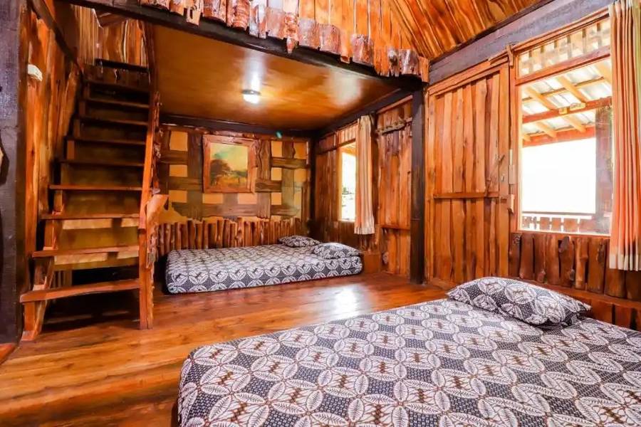 Rimbono Homestay & Villa