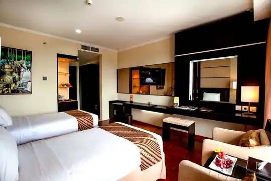 Ros In Hotel