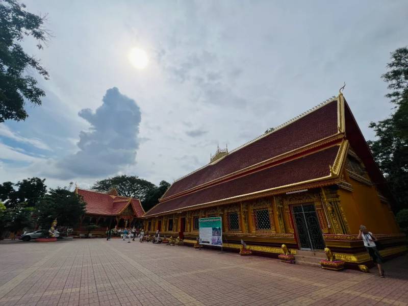 Chùa Si Muang (Wat Si Muang)