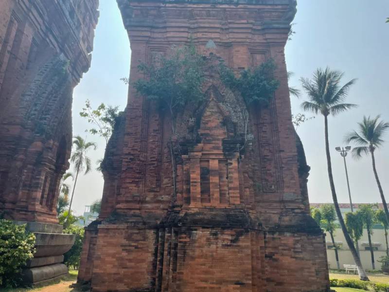 Tháp Đôi Quy Nhơn