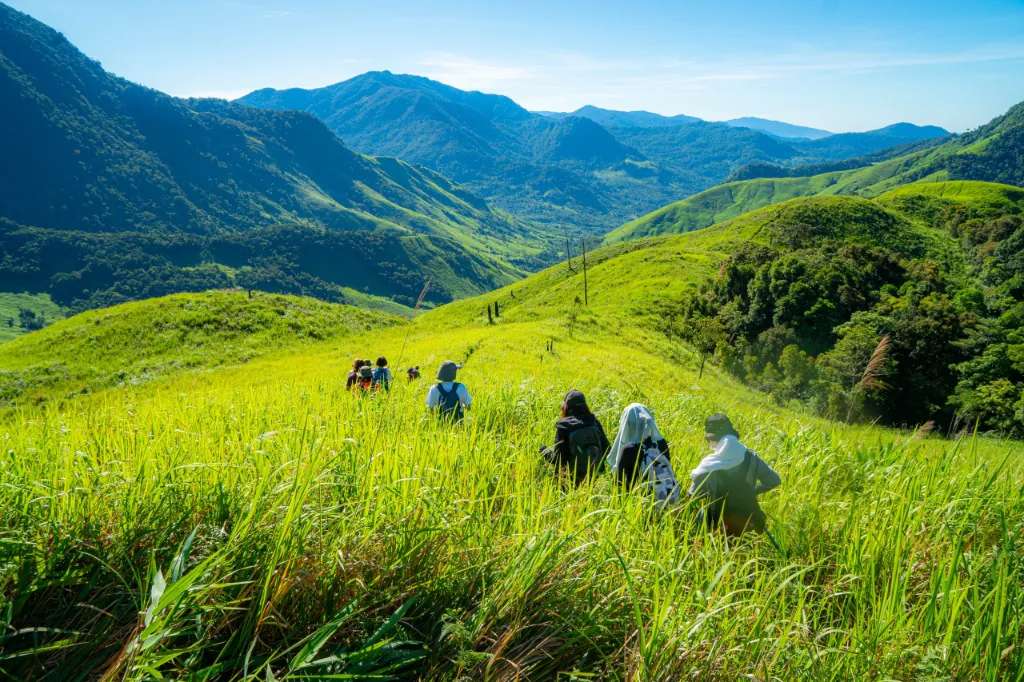 Bidoup - Tà Giang: Đi về Miền cỏ hát