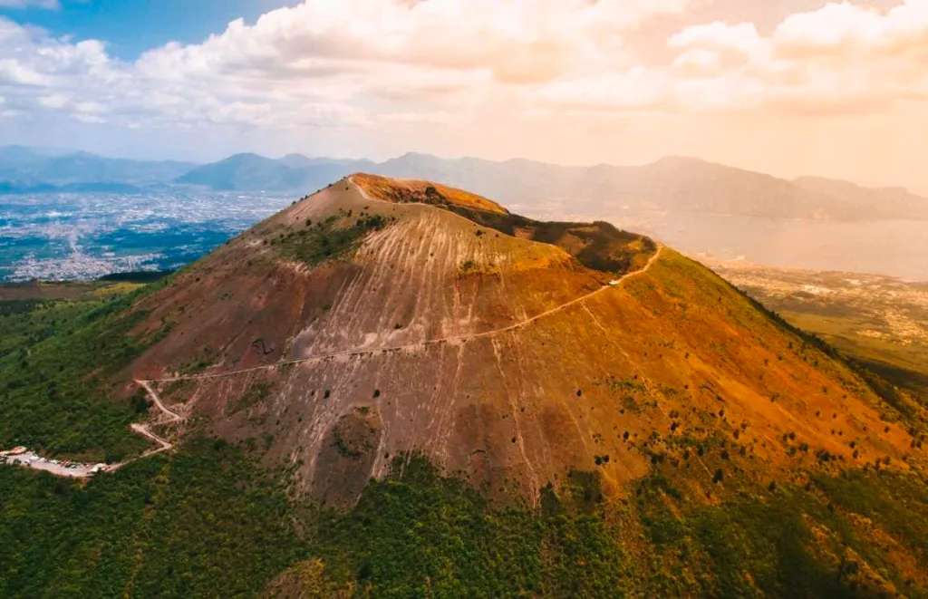 Núi lửa Bromo Indonesia - Liệu chỉ có dân chuyên mới dám chinh phục?