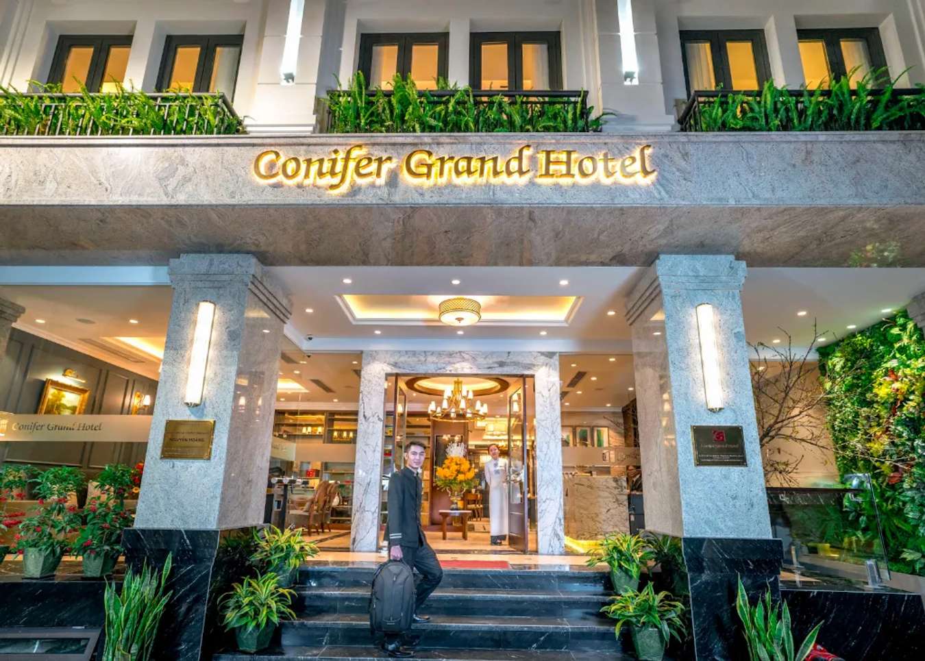 Conifer Grand Hotel - Khách sạn 4 sao bên trên TP. hà Nội @conifergrandhotel