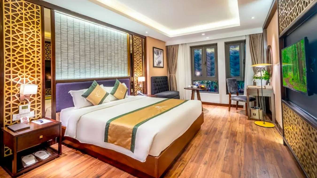 Phòng ngủ quý phái bên trên Conifer Grand Hotel 