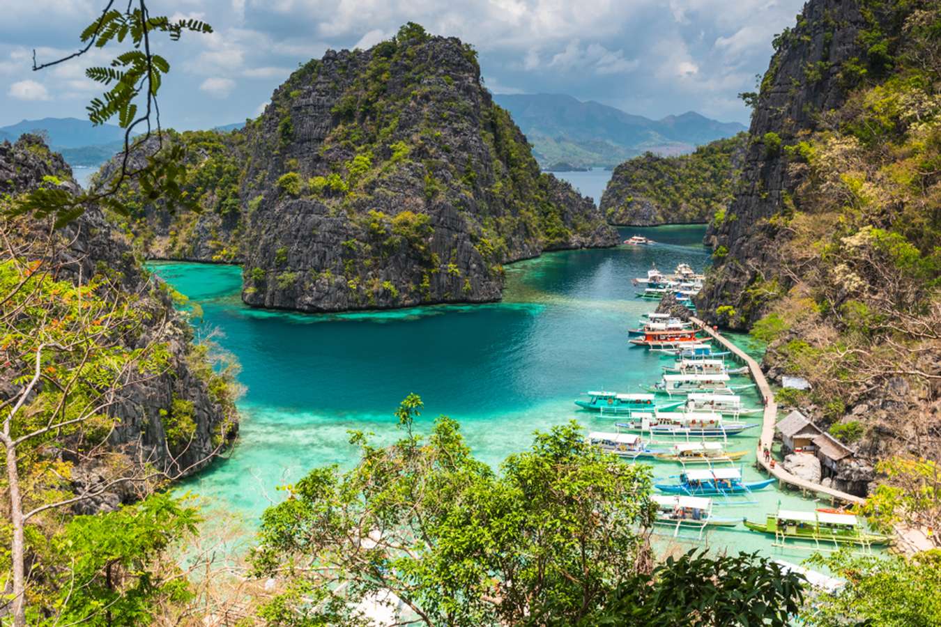 famous tourist spots in luzon philippines