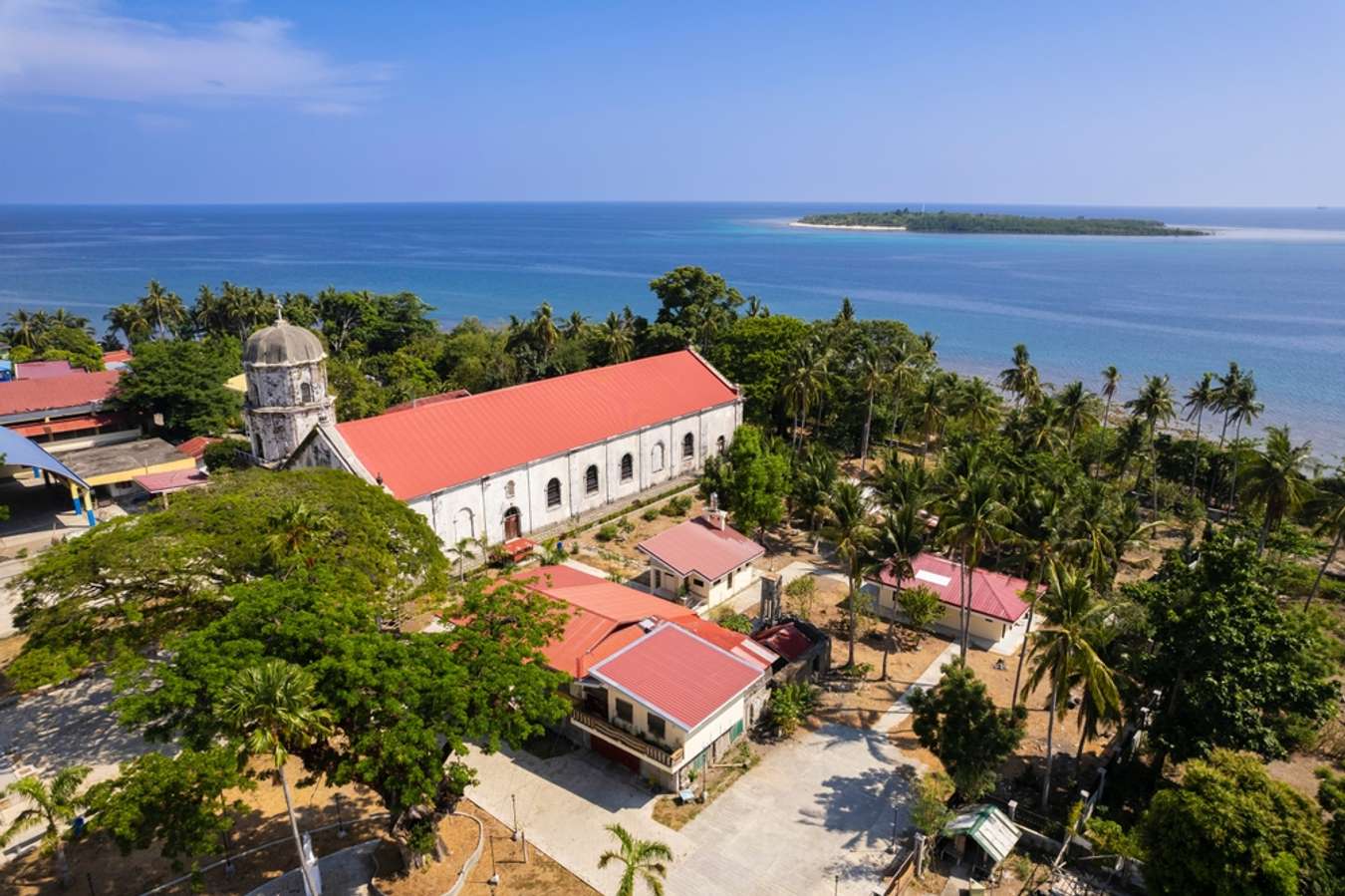 From Pristine Beaches to Ancient Ruins: Antique Tourist Spots