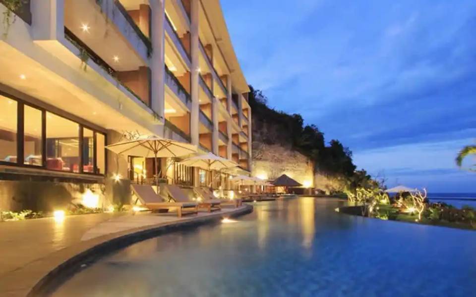 ulu-segara-luxury-suites-and-villas