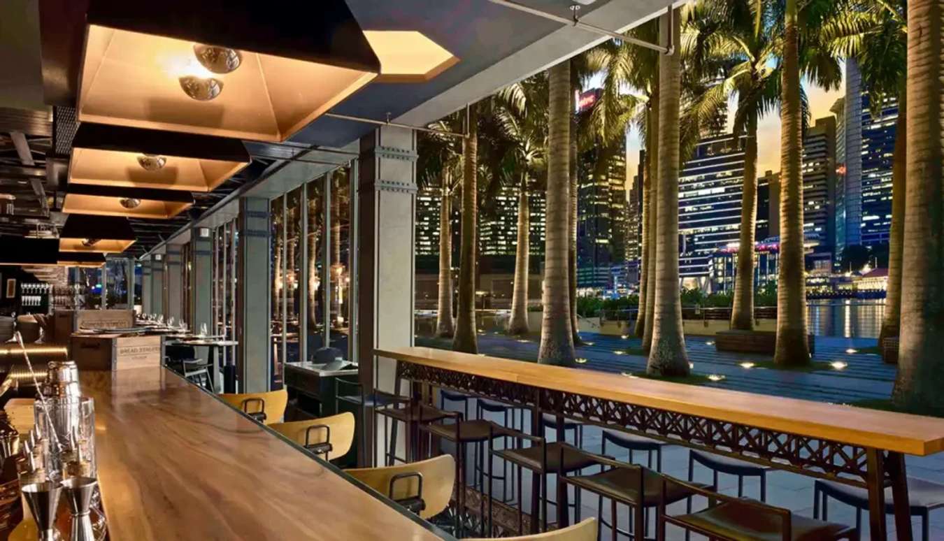 Rooftop Bars & Restaurants in Marina bay sands @marinabaysands