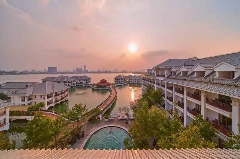 InterContinental Hotels HANOI WESTLAKE @traveloka
