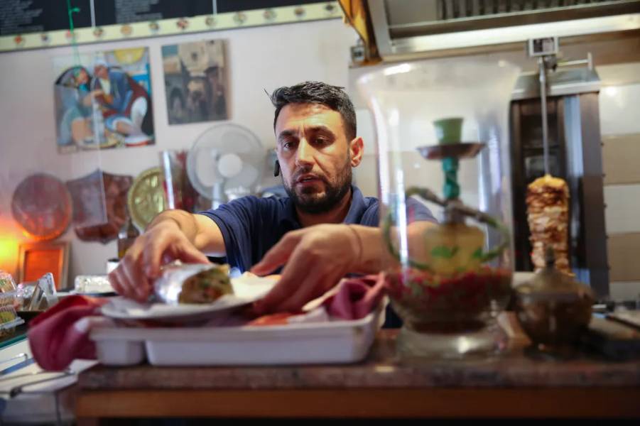 Thưởng thức ẩm thực đường phố Berlin @shutterstock
