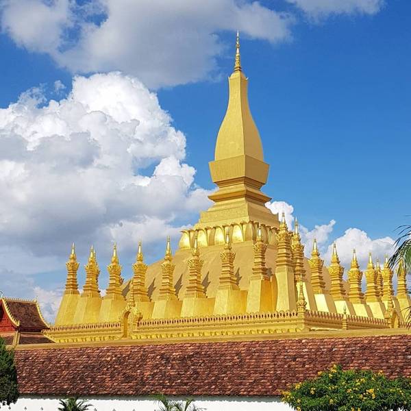 Chùa Thạt Luông ở Lào