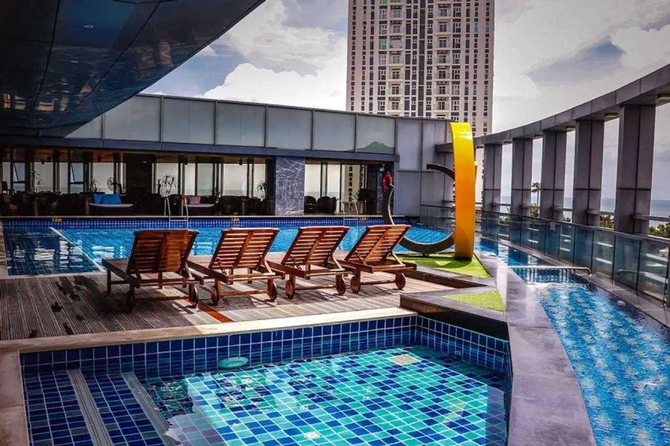 khách sạn có hồ bơi ở Vũng Tàu