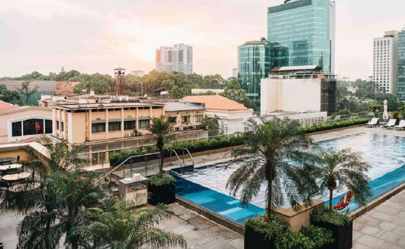 khách sạn có hồ bơi vô cực ở Sài Gòn