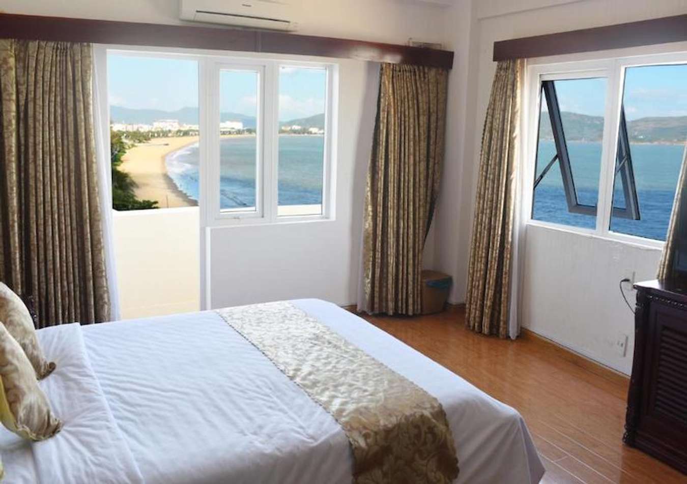 khách sạn view hải dương Quy Nhơn