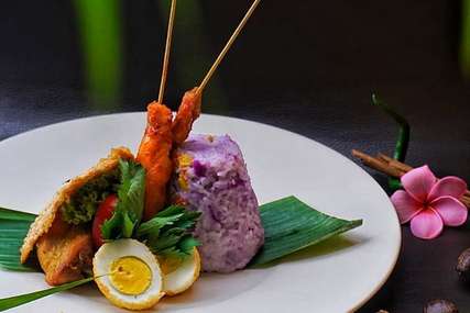 10 Makanan Khas Kalimantan Utara Paling Recommended!  , Mas Bellboy