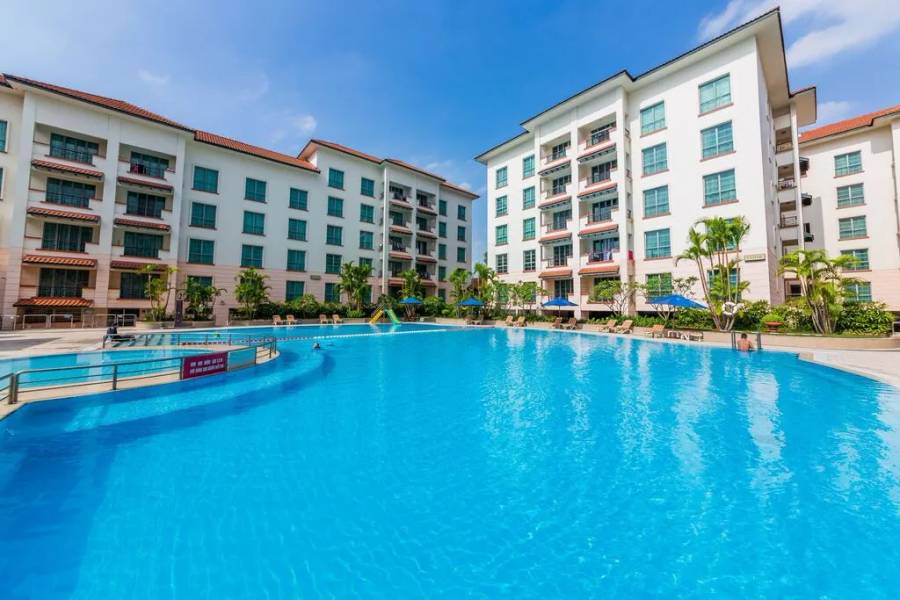 Diamond Westlake Suites có hồ bơi sạch và rộng rãi