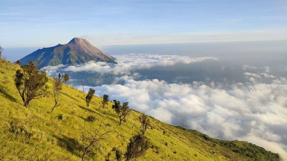 When is the Best Time to Visit Indonesia? - Traveloka