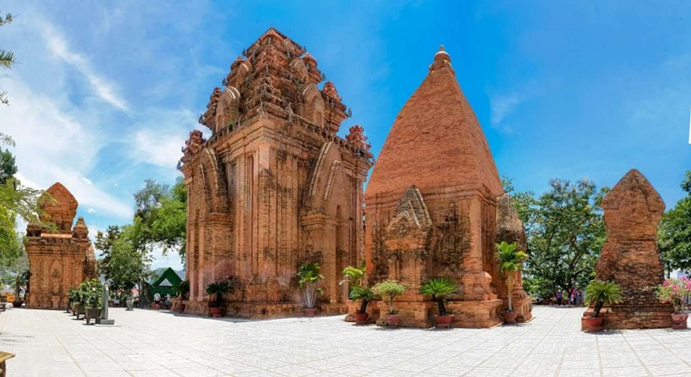 Tháp bà Ponagar