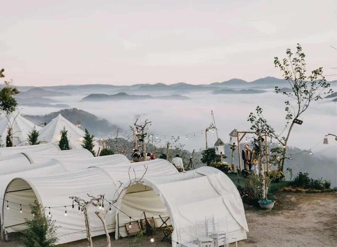 Khu trại vào ngày nhiều mây - Cloud View Glamping