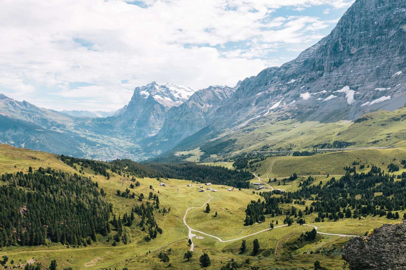 Best Time to Visit Switzerland: Exploring the Beauty of the Swiss Alps