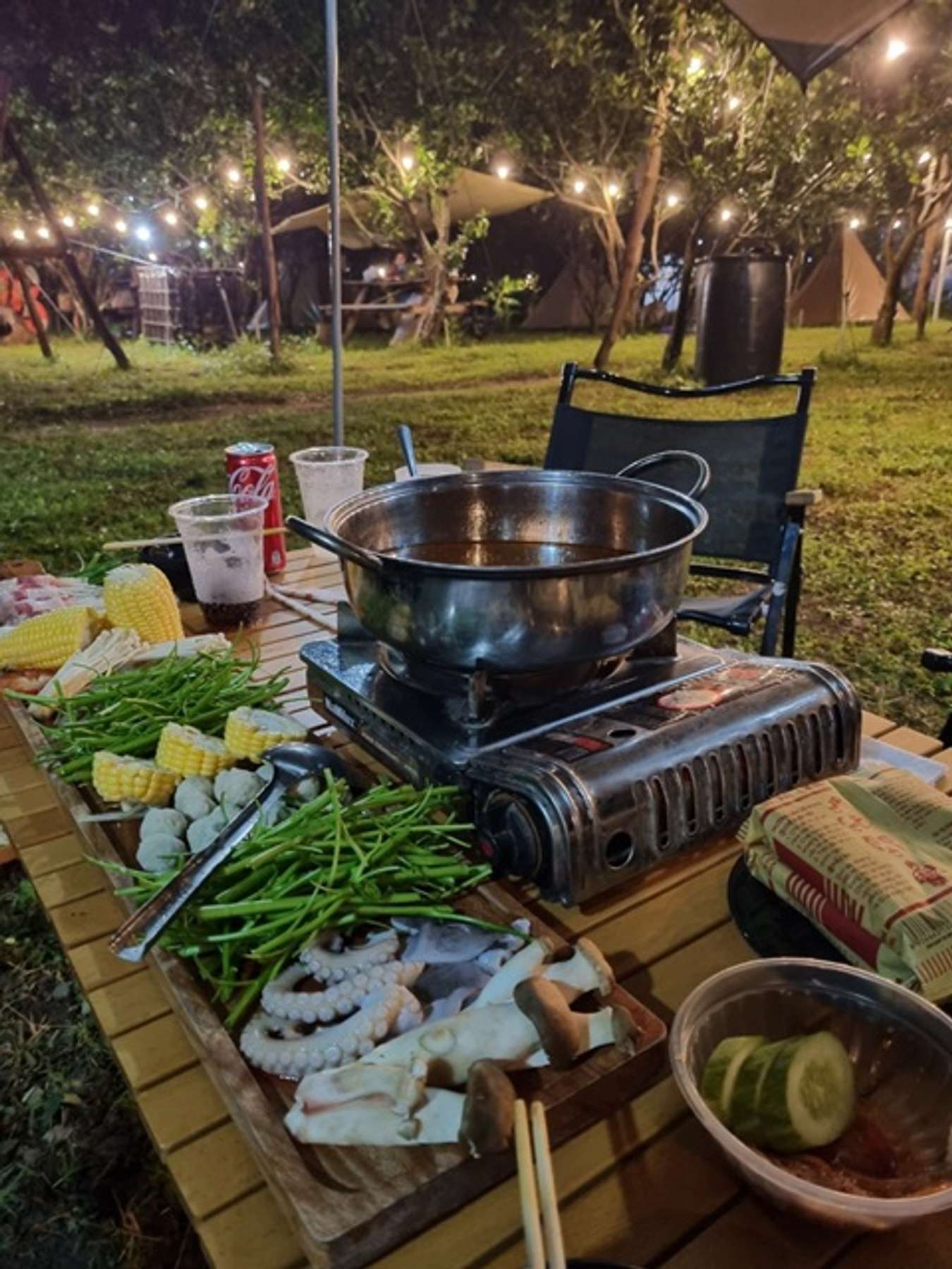 camping hồ trị an