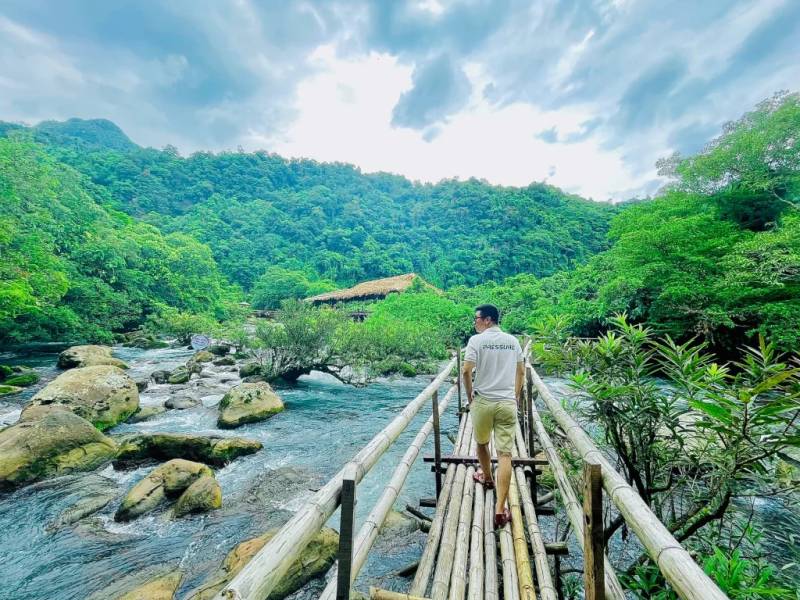 Không gian xanh mát tại Suối Moọc – Quảng Bình