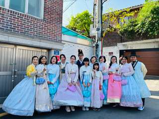 Khám phá trang phục Hanbok và dạo quanh làng cổ Buckcheon Seoul, Nguyễn Thụy Mộc Nhiên