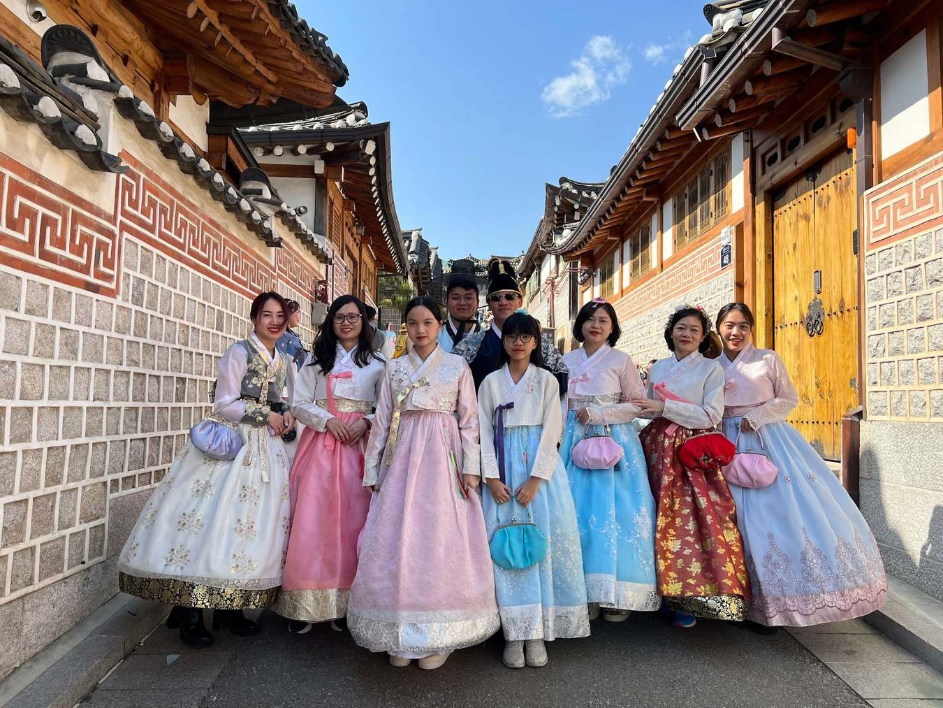 Dạo quanh làng cổ Buckcheon Seoul và tìm hiểu về trang phục Hanbok