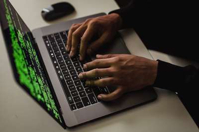 Mengenal Apa Itu Cyber Crime Ancaman di Era Digital!, Financial Bestie