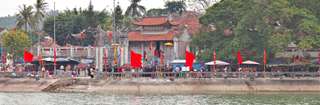 Khám phá Đền Cờn Nghệ An - di sản văn hóa độc đáo, Thao Nguyen