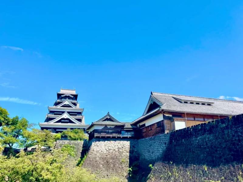 Lâu đài hiện nay vẫn rất đẹp và vững chắc - Du lịch Kumamoto 1 ngày
