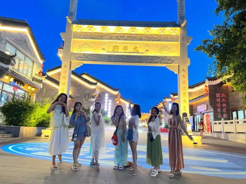 Check in sống ảo khi tới với Thái Bình cổ trấn Trung Quốc
