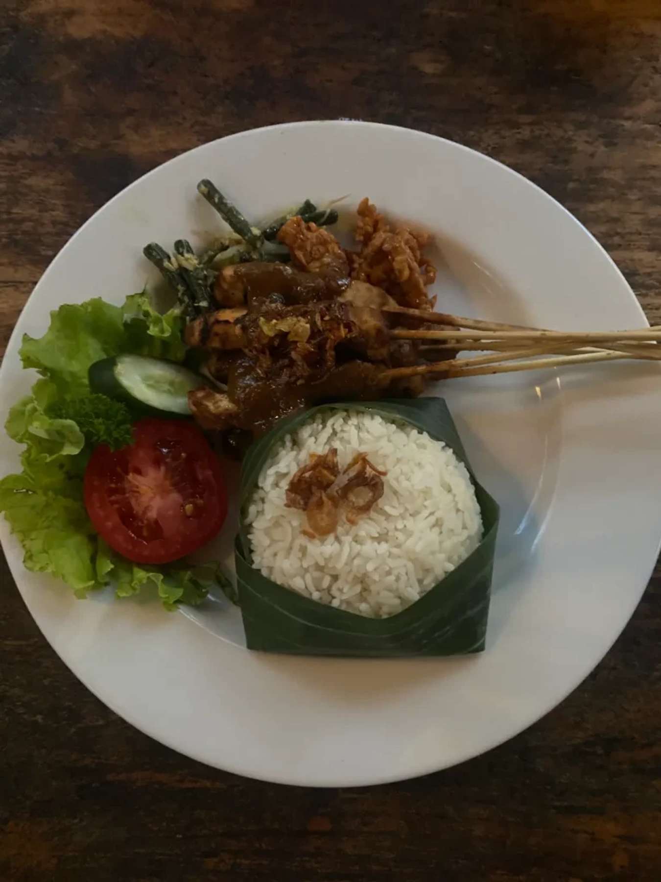 Món satay ăn với cơm trắng 