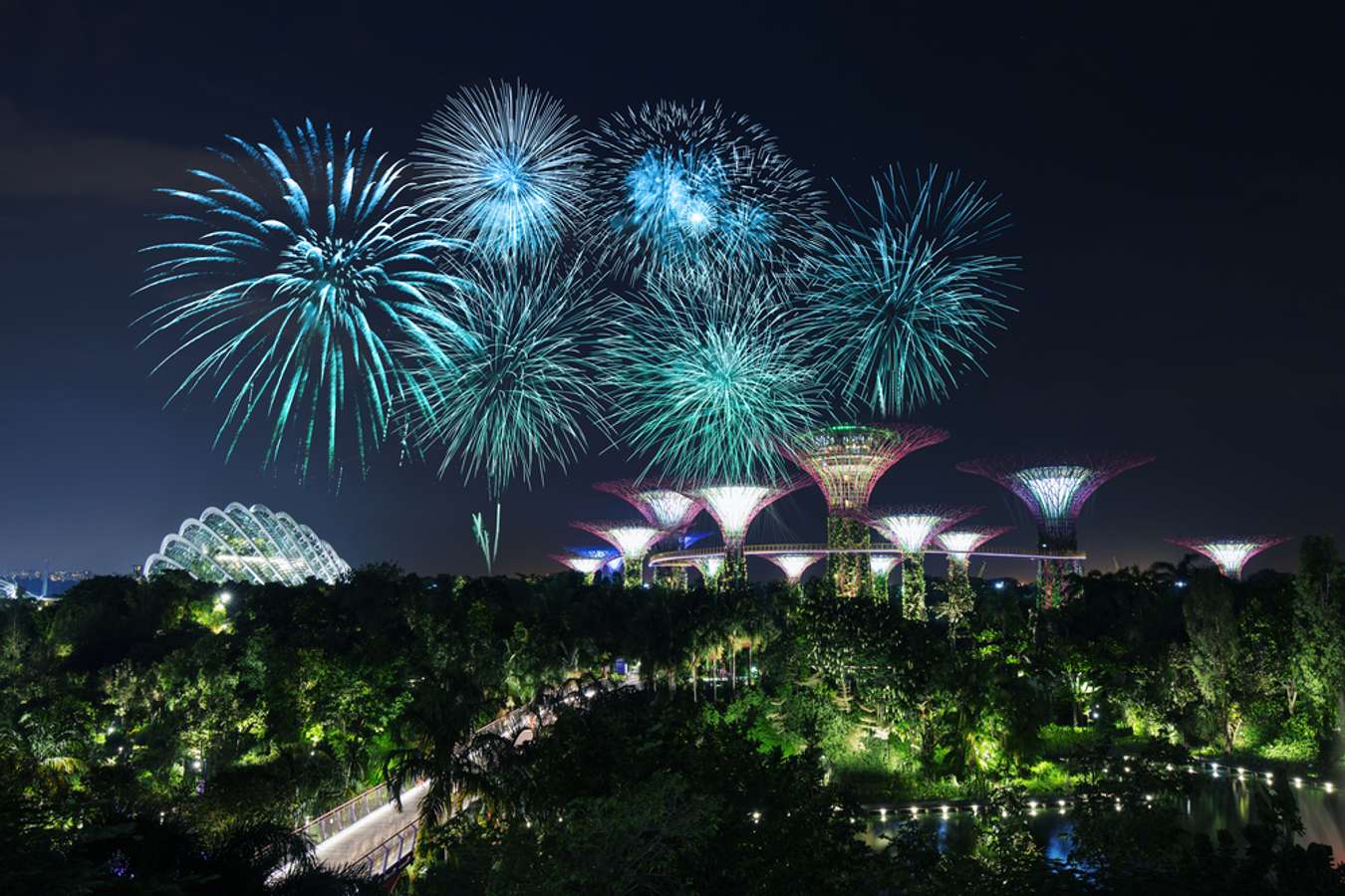 places to visit during christmas in singapore